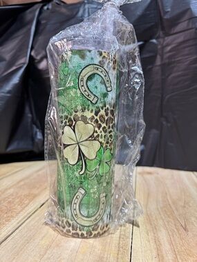 Source Unknown Green Shamrock & Horseshoe Leopard Tumbler
